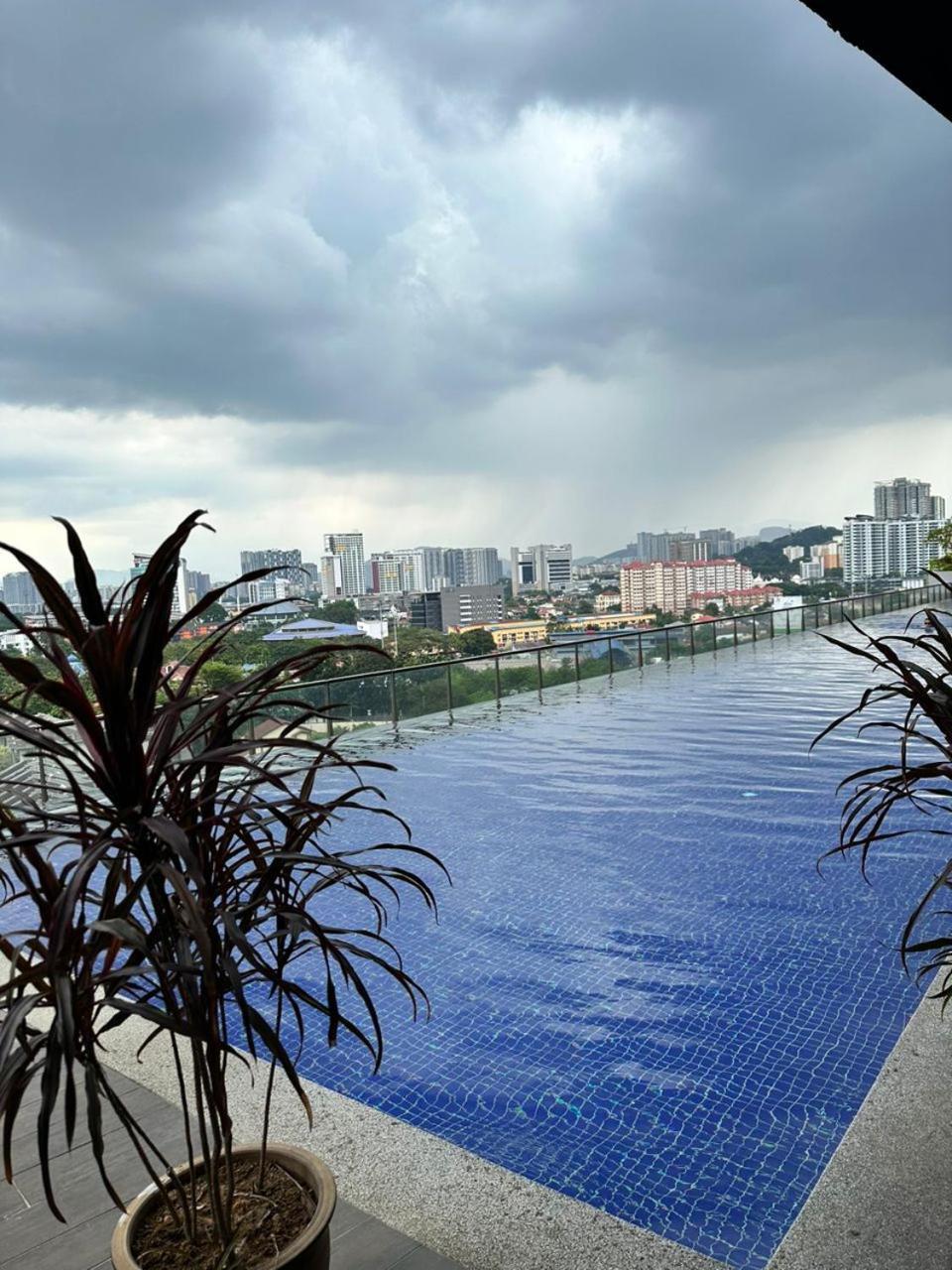 Myhabitat - Klcc 2 Bedroom Kuala Lumpur Exterior photo